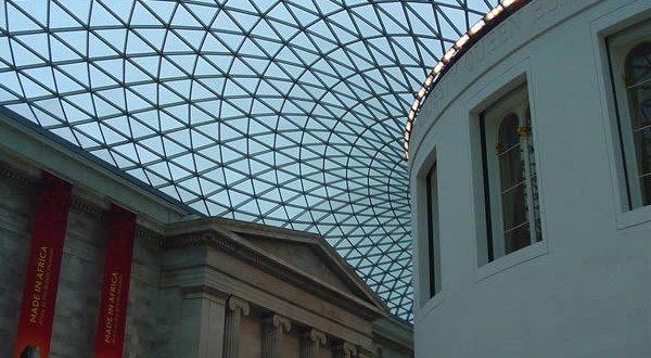 Great Court do British Museum (1994-2000) desenhado pelo arquitecto Inglês Norman Foster, British Museum, Londres, Reino Unido. Autor e Copyright Niccolò di Lalla