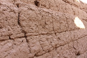 Detalhe das muralhas da fortaleza Narin Qal'eh, Meybod, Irã. Autor e Copyright Marco Ramerini