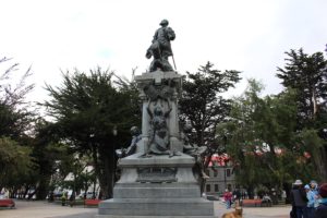 Monumento a Fernão de Magalhães, Punta Arenas, Chile. Autor e Copyright Marco Ramerini