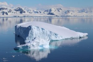 Icebergs, Antártida. Autor e Copyright Marco Ramerini
